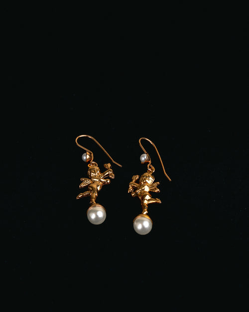 Pendientes Escultóricos de Cupido con Perlas