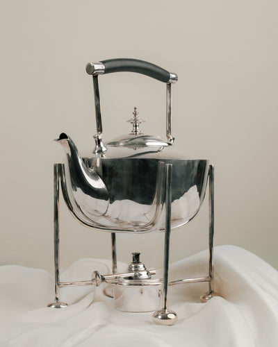 Tetera Basculante con Quemador sobre Soporte