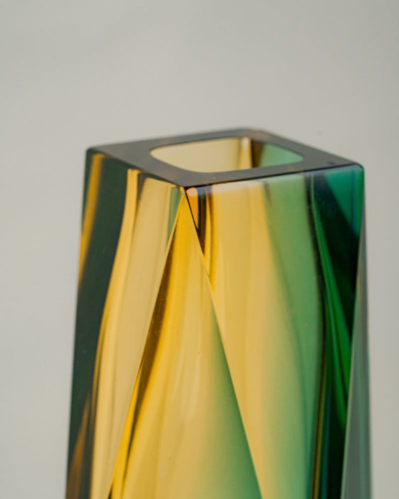 Jarrón Prismático Sommerso Verde y Amarillo Diseño de Flavio Poli