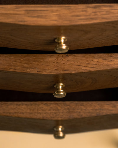 Pareja de Mesas de Noche en Roble Macizo Estilo Luis XV