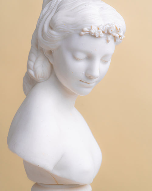 Busto Escultórico en Escayola Dama con Guirnalda