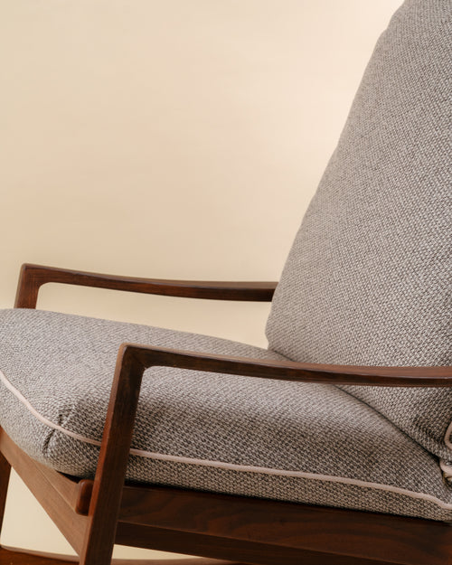 Mecedora Rocker Diseño Danés en Teca y Textil Tweed