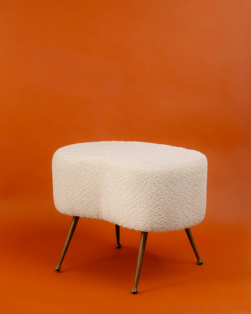 Pareja de Puffs Estilo Italiano en Bouclé y Latón