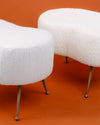 Pareja de Puffs Estilo Italiano en Bouclé y Latón