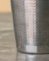 Coctelera Cobbler en Metal Plateado con Textura Guilloché