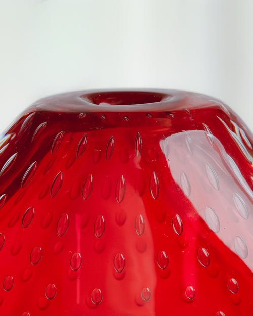 Jarrón Globular Bullicante en Rojo Rubí