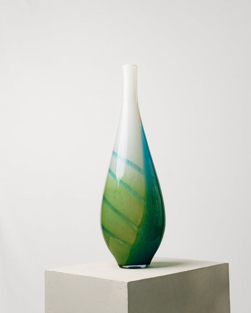 Jarrón Alto Blanco y Verde con Rayas Azules de Cristal Murano