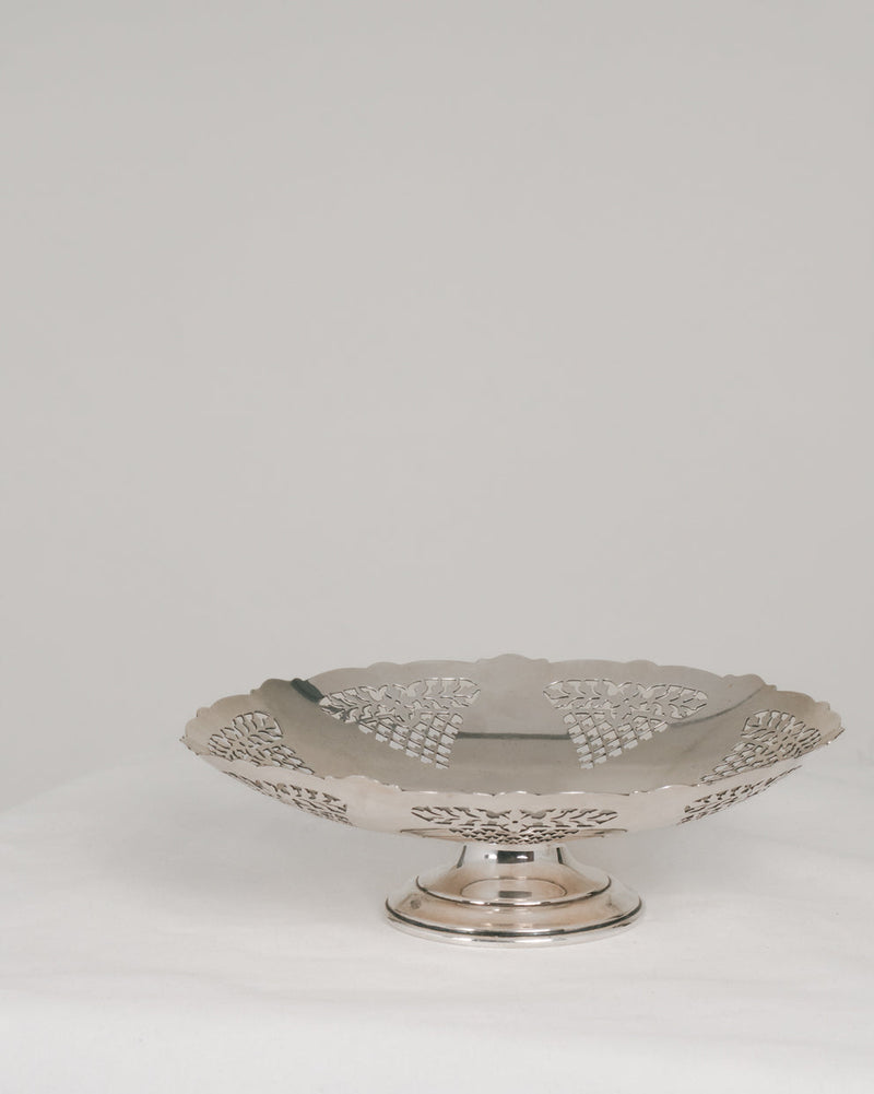 Frutero de Pedestal Orfebrería Plateada con Calado Geométrico