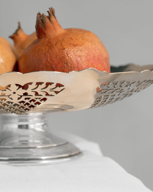 Frutero de plata calada con pedestal
