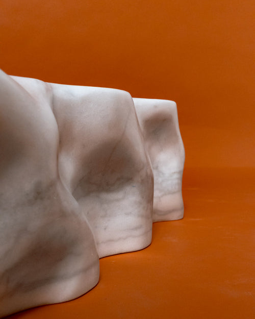 Escultura Ola de Mármol de D. Beresaluze