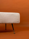Banqueta de Diseño Italiano en Bouclé Blanco