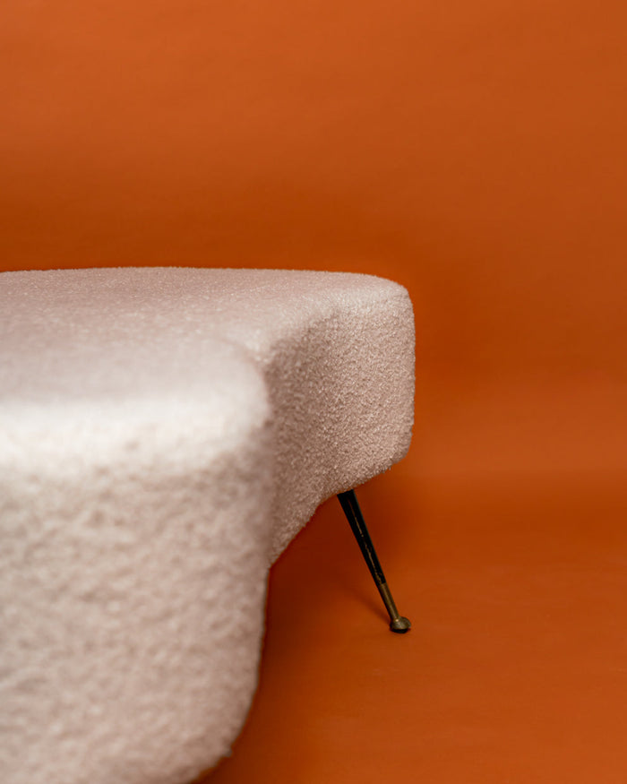 Banqueta de Diseño Italiano en Bouclé Blanco