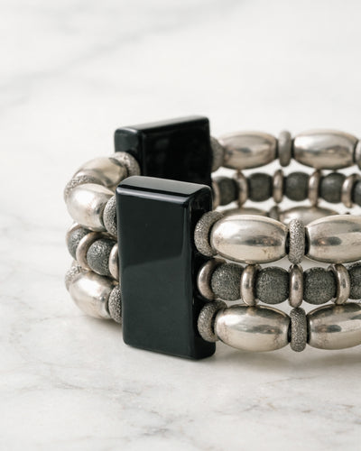Brazalete de Estaciones en Ónix y Cuentas de Plata