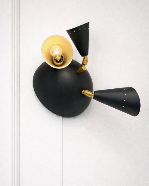 Aplique Diabolo en Negro y Latón con Brazos Articulados