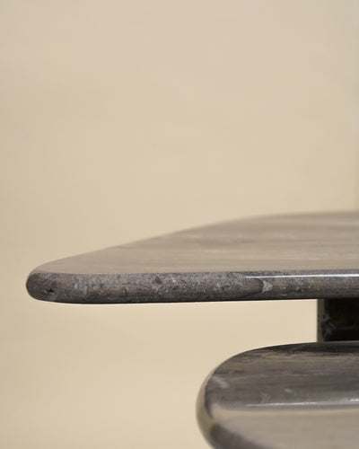 Mesa Baja de Centro Lágrima en Mármol Arabescato Gris