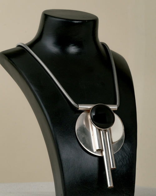 Collar Arquitectónico en Plata y Ónix Negro